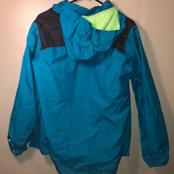 north face windbreaker - Picture 5 of 5